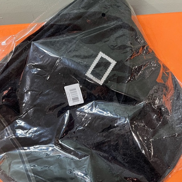 Green and Black Witch Costume Set - Picture 14 of 16